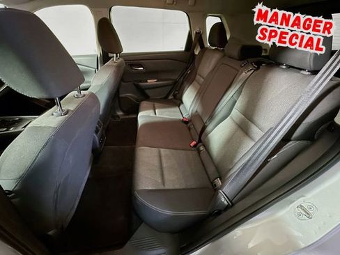 Used 2024 Nissan Rogue SV FWD image 21