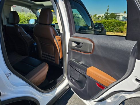 Used 2025 Ford Bronco Sport Outer Banks w/ Outer Banks Tech Package+ AWD/4WD image 28