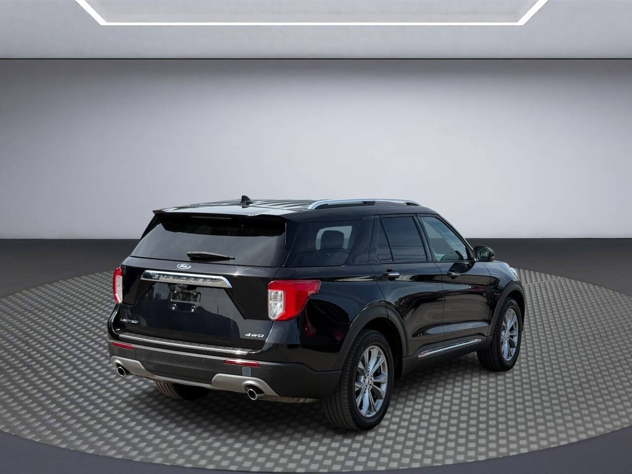 Used 2021 Ford Explorer Limited w/ Equipment Group 301A AWD/4WD image 7