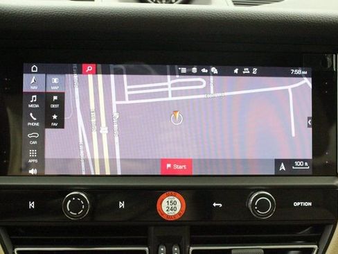 New 2024 Porsche Macan image 20