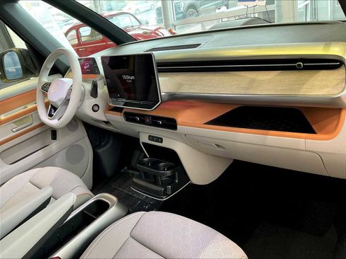 New 2025 Volkswagen ID. Buzz 1st Edition image 10