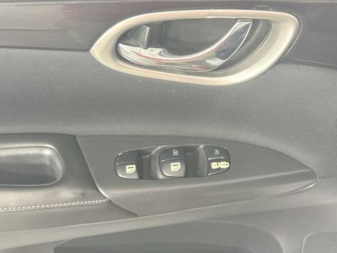 Used 2019 Nissan Sentra SV FWD image 17