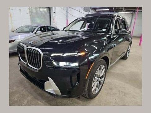 Used 2024 BMW X7 xDrive40i AWD/4WD image 1