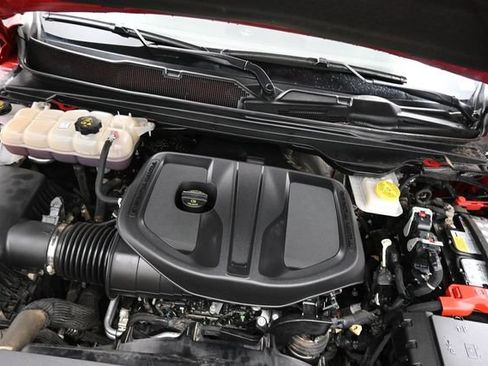 Used 2025 RAM 1500 Big Horn AWD/4WD image 32