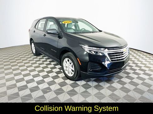Used 2024 Chevrolet Equinox LS w/ Driver Confidence II Package FWD image 3