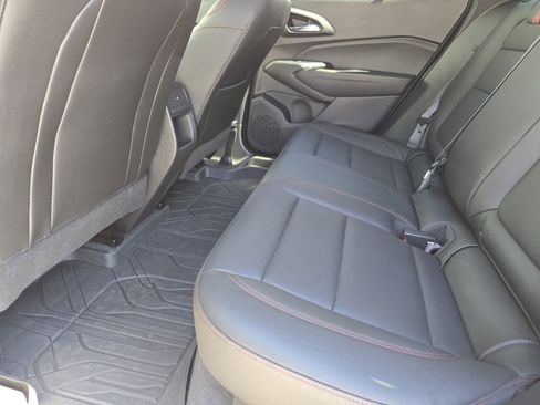 Used 2025 Chevrolet Trax RS w/ Driver Confidence Package image 31