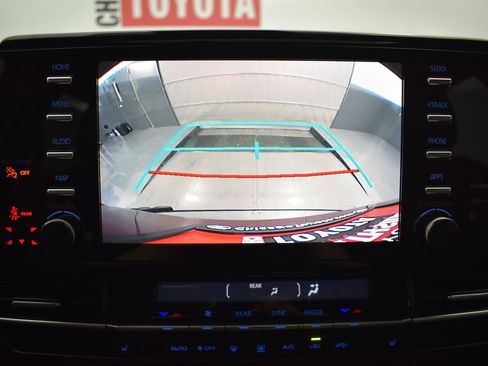 Used 2021 Toyota Sienna XSE FWD image 19