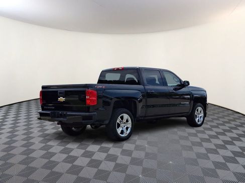 Used 2018 Chevrolet Silverado 1500 Custom w/ Custom Value Package AWD/4WD image 5