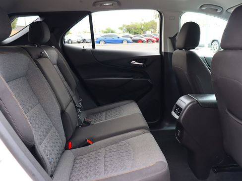 Used 2022 Chevrolet Equinox LT FWD image 27