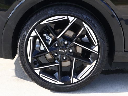 Used 2025 Kia K4 GT-Line w/ GT-Line Premium Package image 8