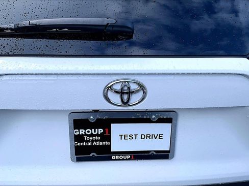 Used 2024 Toyota RAV4 LE FWD image 31