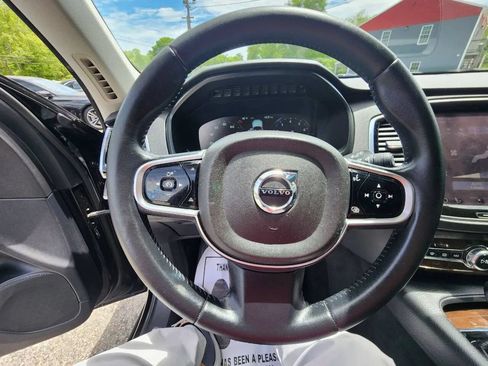 Used 2016 Volvo XC90 T6 Momentum w/ Momentum Plus Package AWD/4WD image 19