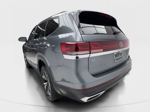 Used 2024 Volkswagen Atlas SE FWD image 10