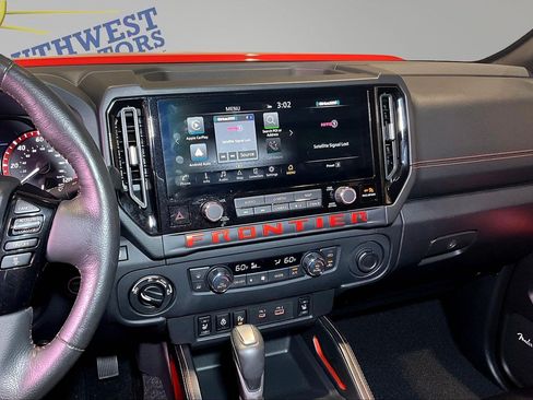 Used 2025 Nissan Frontier PRO-4X w/ Pro Premium Package AWD/4WD image 11