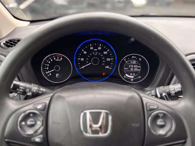 Used 2018 Honda HR-V EX image 17