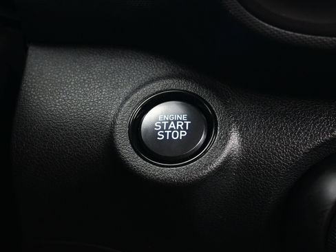 Certified 2025 Hyundai Venue Limited image 22