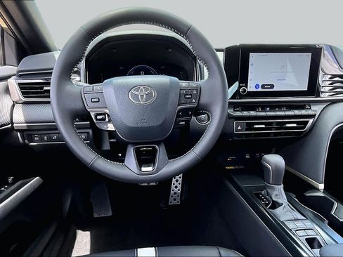 Used 2026 Toyota Camry SE w/ Convenience Package FWD image 6