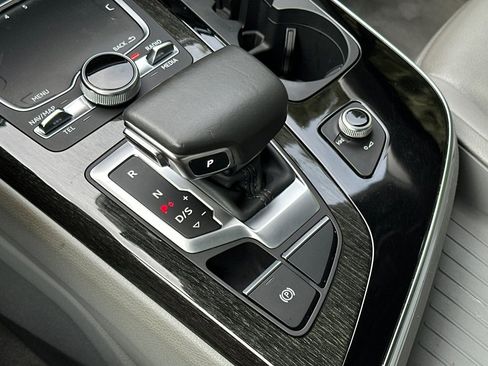 Used 2019 Audi Q7 3.0T Premium Plus image 21