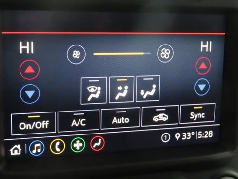 Used 2020 Chevrolet Silverado 1500 RST image 35