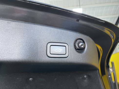 Used 2018 Jaguar XJ L Supercharged image 33