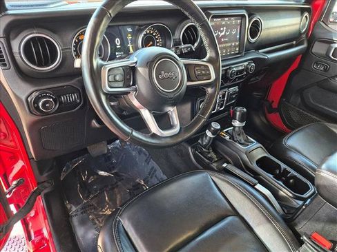 Used 2020 Jeep Wrangler Unlimited Sahara w/ Uconnect 4C Nav & Sound Group AWD/4WD image 13