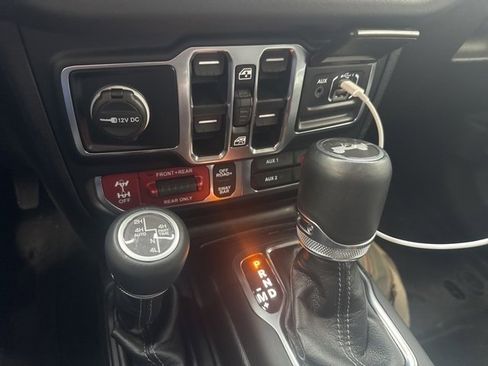 Used 2024 Jeep Wrangler Unlimited Rubicon image 21