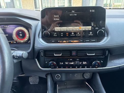 Used 2023 Nissan Rogue Platinum w/ Platinum Premium Package AWD/4WD image 16