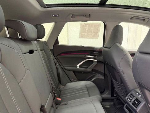 Certified 2025 Audi Q5 Premium Plus AWD/4WD image 8