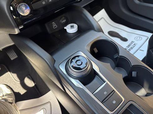 New 2025 Ford Escape PHEV image 16