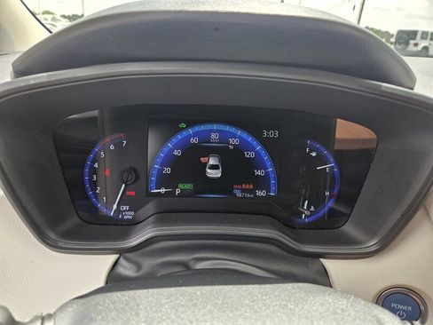 Used 2021 Toyota Corolla LE FWD image 16