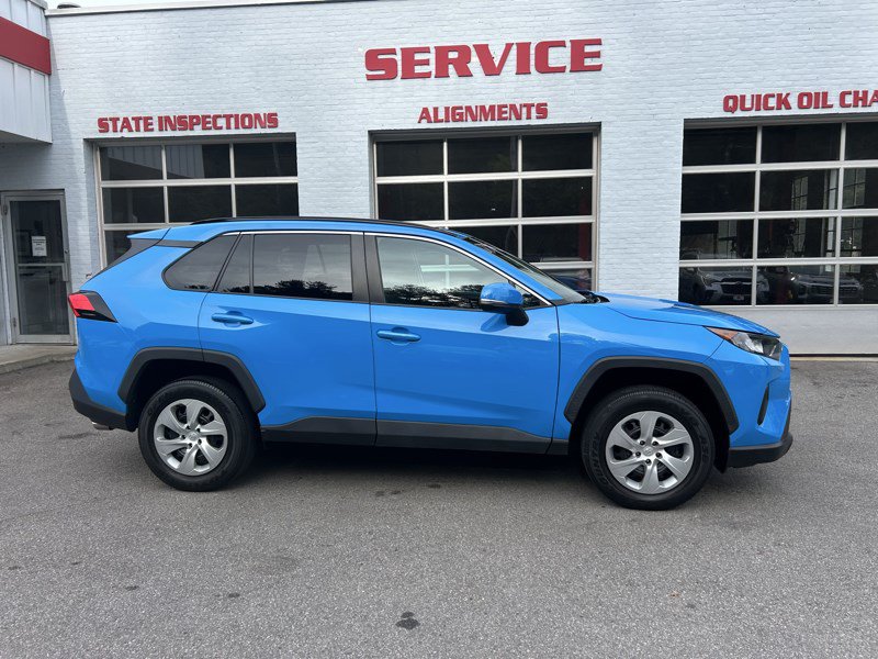 Used 2020 Toyota RAV4 LE w/ All Weather Liner Package AWD/4WD image 8