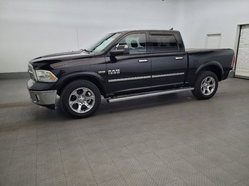 Used 2015 RAM 1500 Laramie w/ Convenience Group AWD/4WD image 2