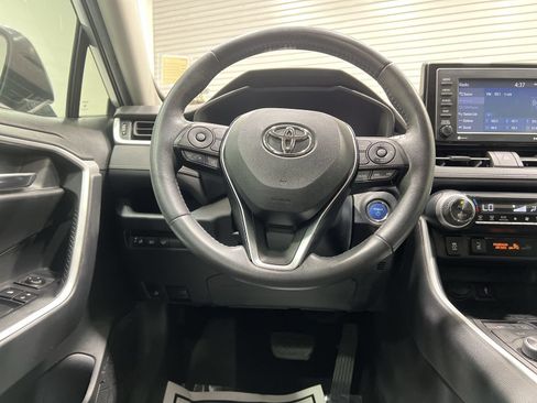 Used 2020 Toyota RAV4 XLE w/ Convenience Package AWD/4WD image 14