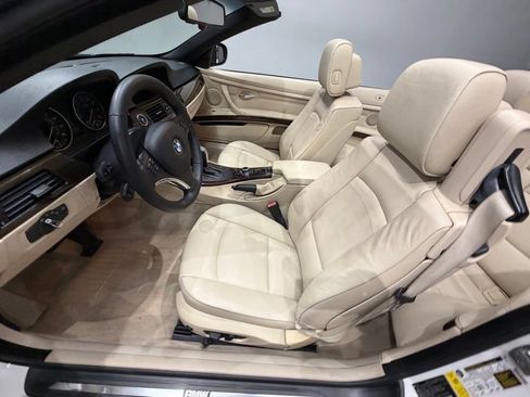 Used 2010 BMW 328i Convertible RWD image 22