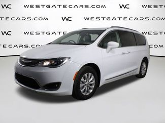 Used 2018 Chrysler Pacifica Touring-L video 1