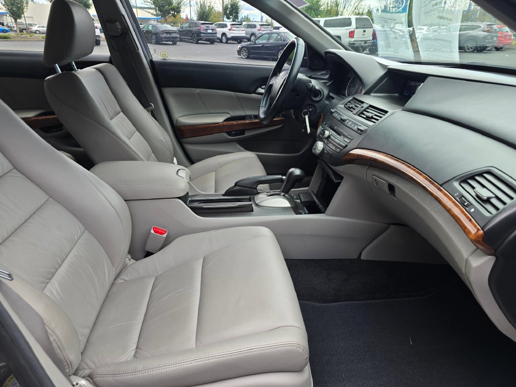Used 2011 Honda Accord EX-L image 5