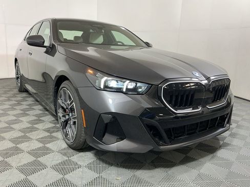 New 2026 BMW 550e xDrive w/ Executive Package AWD/4WD image 4