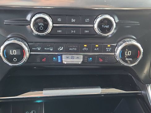 Used 2021 Ford F150 Lariat AWD/4WD image 16