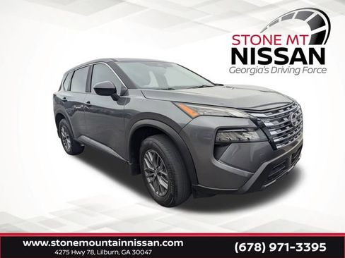 Used 2025 Nissan Rogue S image 1
