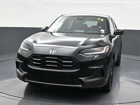 Used 2025 Honda HR-V Sport image 8