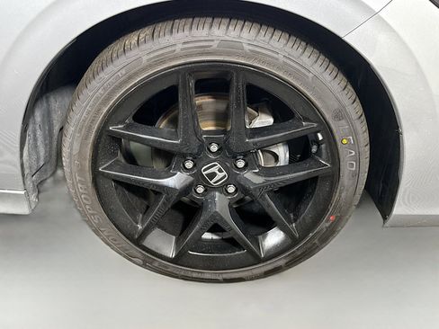 Used 2023 Honda Civic Sport image 32