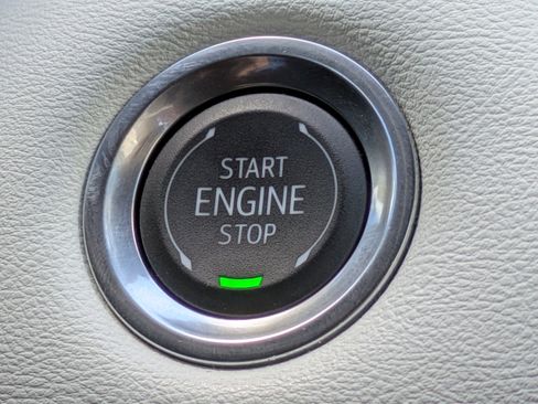 Used 2024 GMC Canyon AT4X image 29