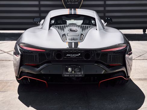 Used 2024 McLaren Artura RWD image 23