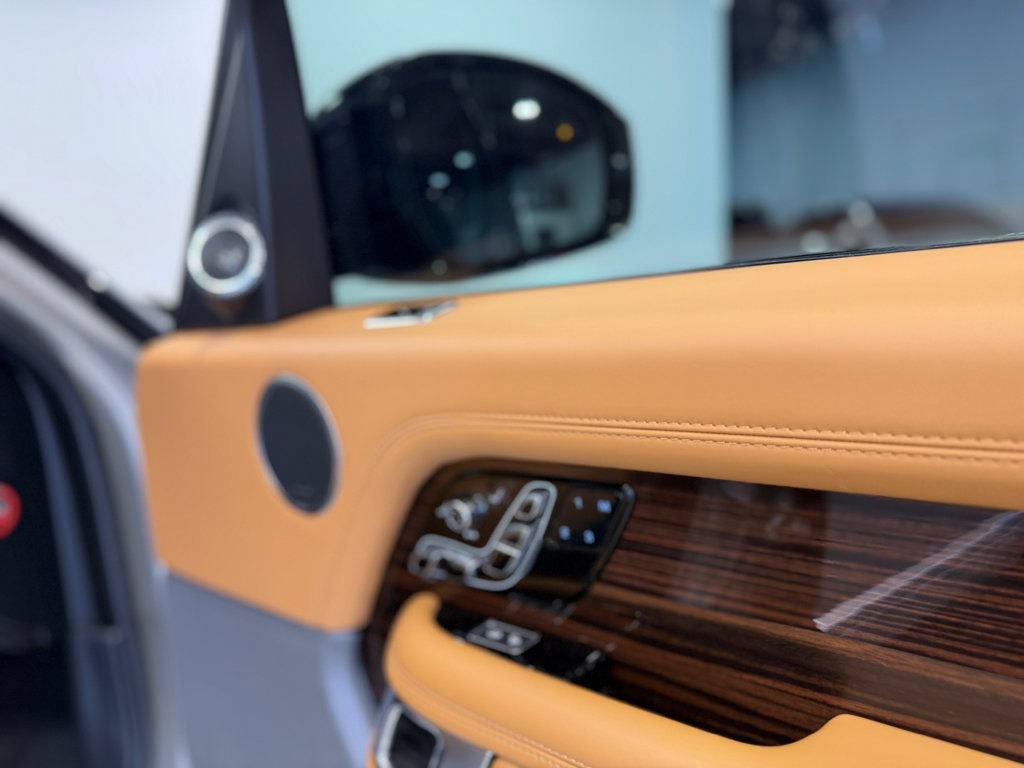 Used 2018 Land Rover Range Rover Autobiography AWD/4WD image 26