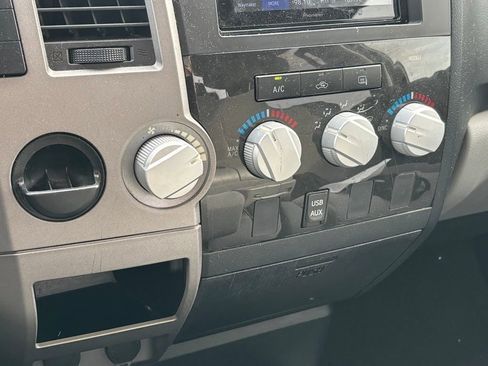 Used 2012 Toyota Tundra 2WD Double Cab image 11