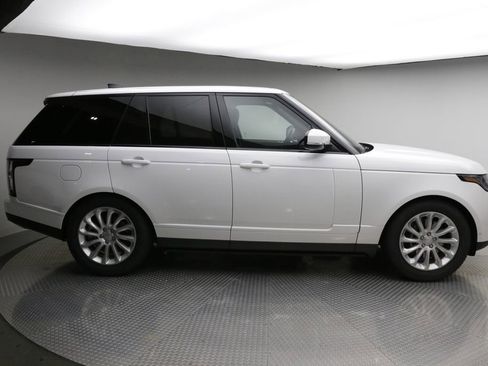 Used 2019 Land Rover Range Rover HSE image 6