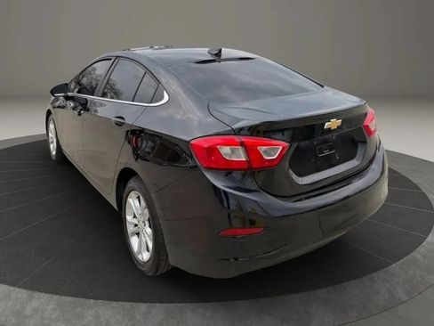 Used 2019 Chevrolet Cruze LT w/ LT Fleet Convenience Package FWD image 5