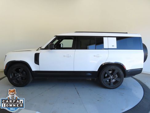 Used 2024 Land Rover Defender 130 X-Dynamic SE image 8