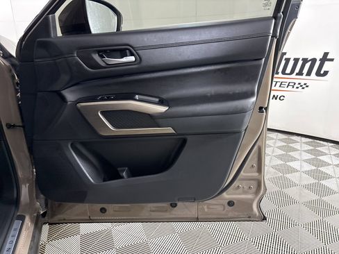 Used 2024 Nissan Pathfinder Platinum w/ Cargo Package image 30