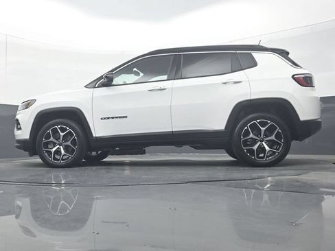 Used 2025 Jeep Compass Limited AWD/4WD image 30
